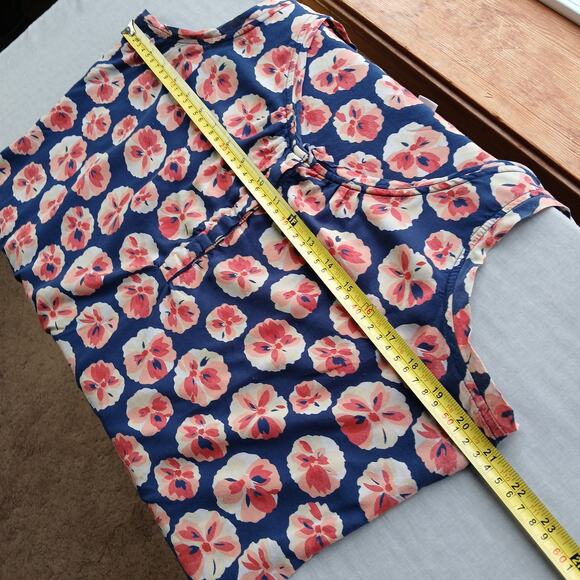 Old Navy Floral Tank Top L hidden buttons blue pink peach classic coconut girl - Picture 12 of 13